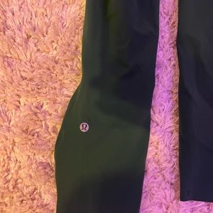 Lululemon size 2 green cropped legging